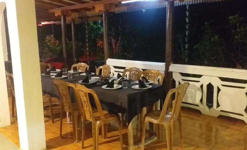 Пансион Lions Villa & Resort