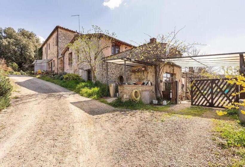 Пансион Private Room With Own Bathroom At Podere Noceto