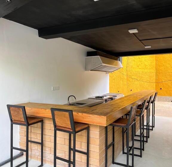 ペンション The Hideaway Weligama