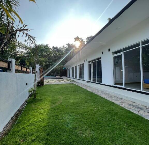 ペンション The Hideaway Weligama