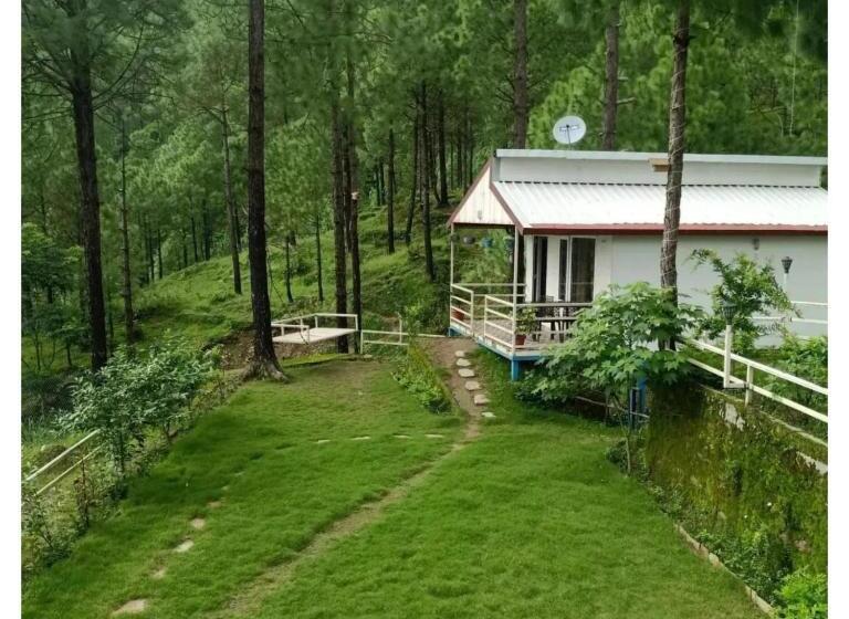 Kurort  Ghughuti retreat