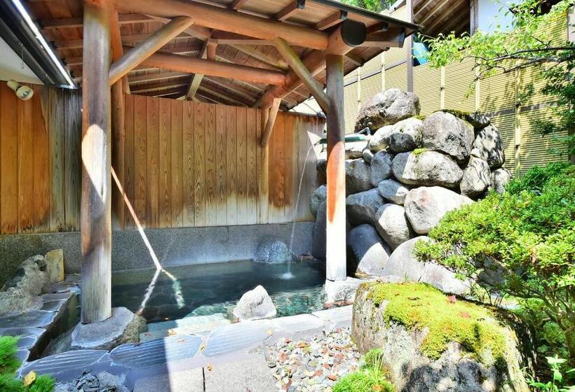 Ryokan 万葉茶寮みさか