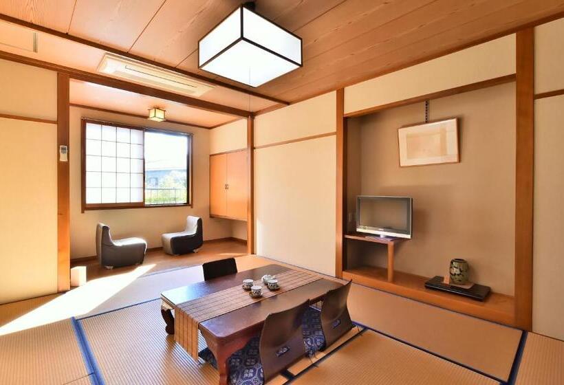 Ryokan 万葉茶寮みさか