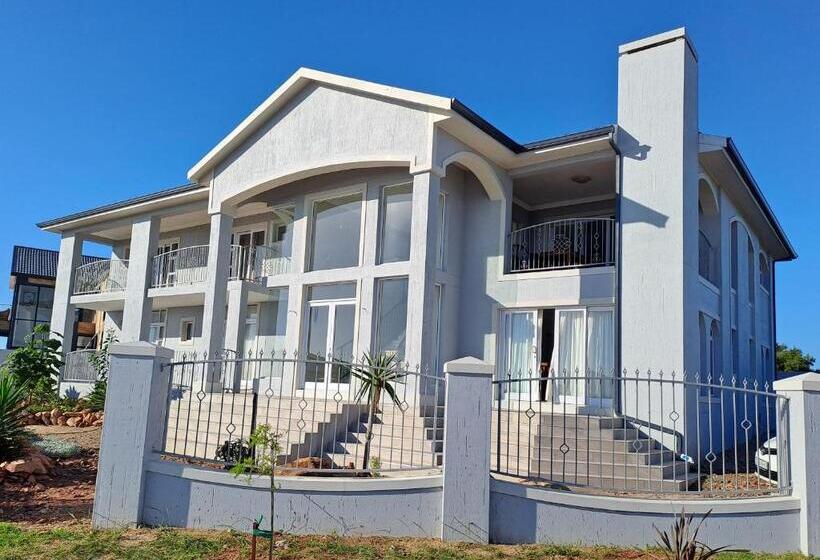 Stone Crown Manor B&b