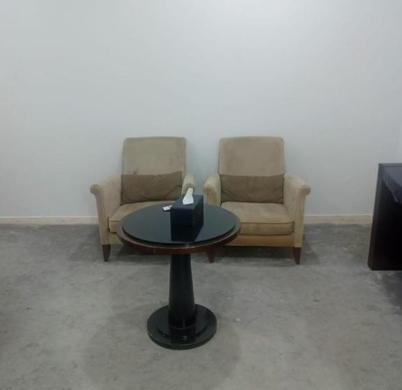 شقق الملتقي