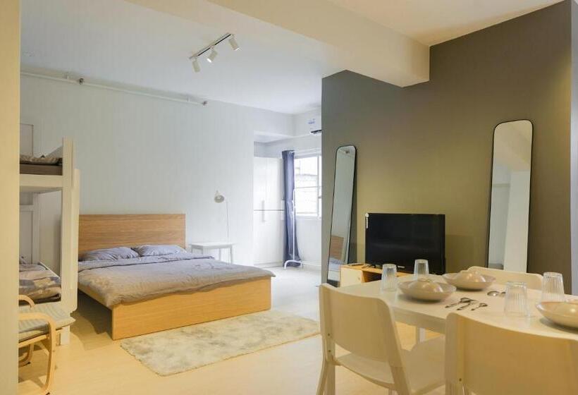 הוסטל Siesta Spaces Adela