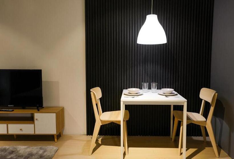 הוסטל Siesta Spaces Adela