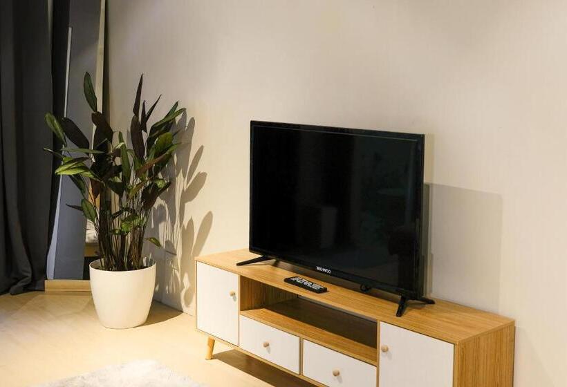 הוסטל Siesta Spaces Adela