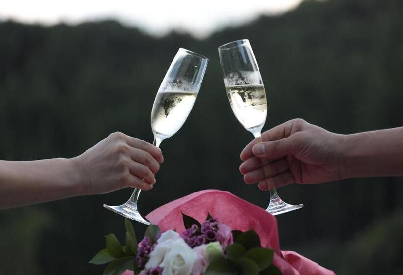 مبيت وإفطار うだ薬湯の宿やたきや