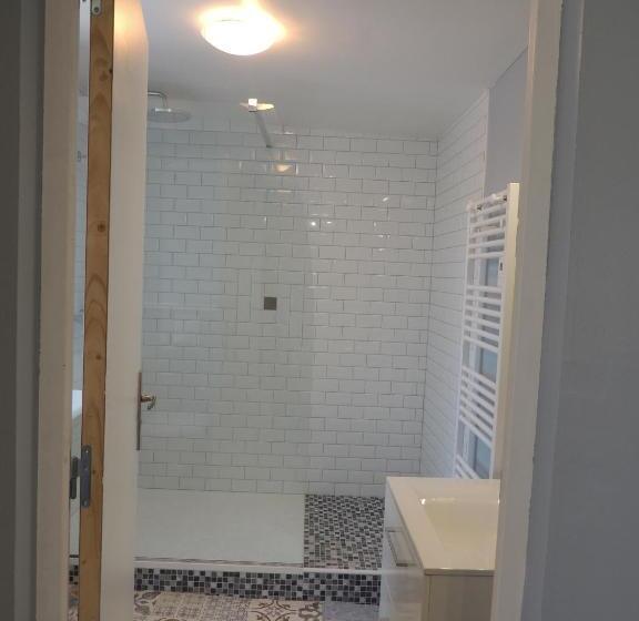 مبيت وإفطار Au Charme D Antan/ Notre Heure