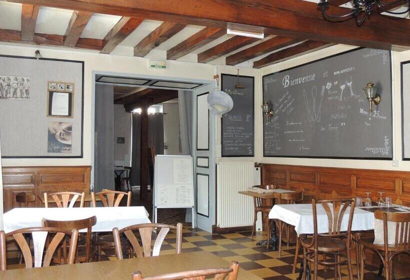 مبيت وإفطار Au Charme D Antan/ Notre Heure