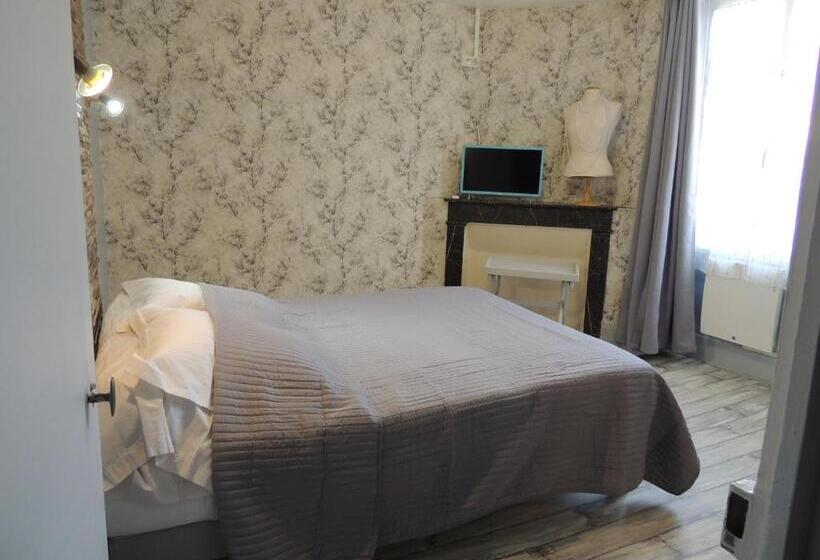 مبيت وإفطار Au Charme D Antan/ Notre Heure