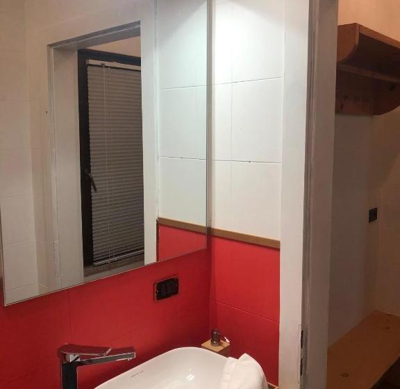 Bed and Breakfast Hisa Karletavi