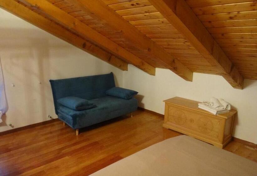 Bed and Breakfast Hisa Karletavi