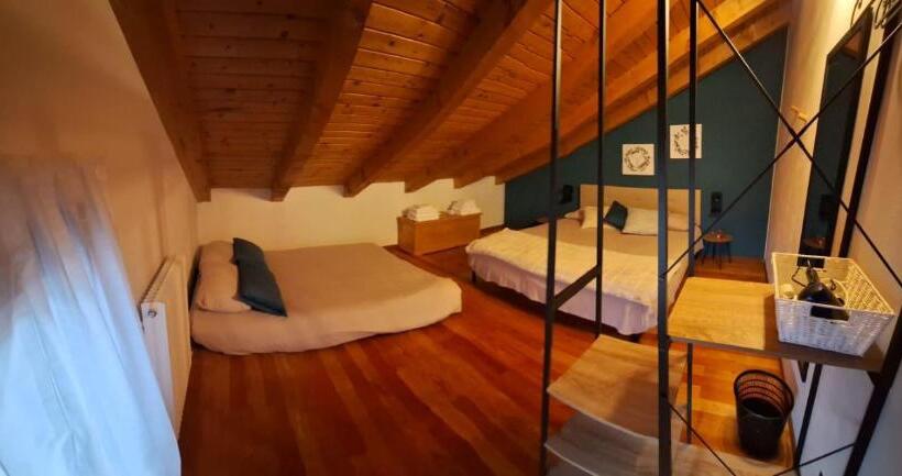 Bed and Breakfast Hisa Karletavi