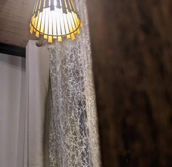 تختخواب و صبحانه Royal Xperience