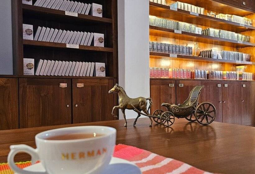 צימר Tea Library Hikkaduwa