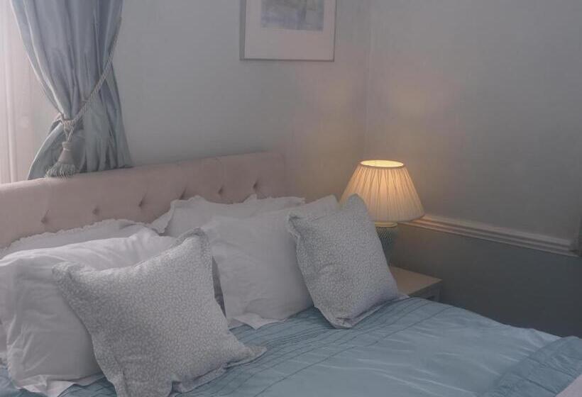 مبيت وإفطار The Mount