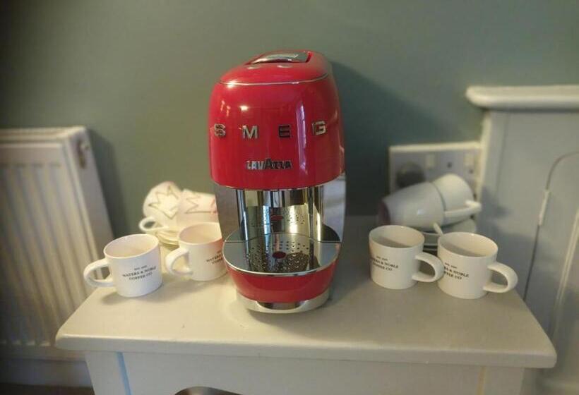 مبيت وإفطار The Mount