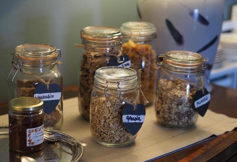 مبيت وإفطار The Mount