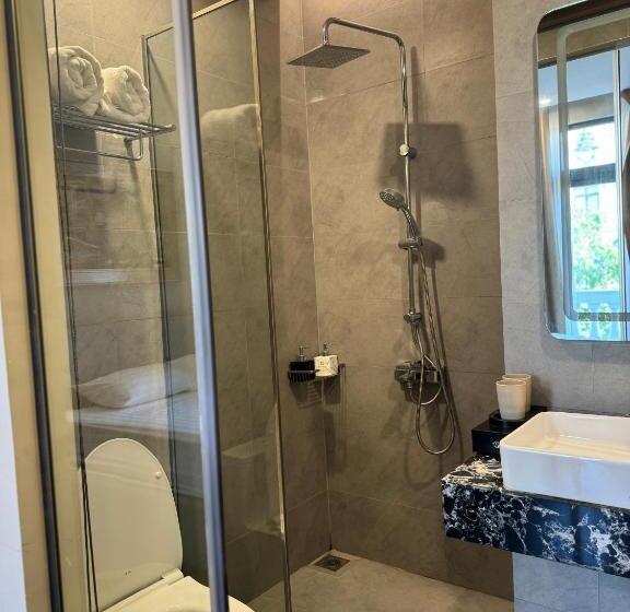 تختخواب و صبحانه Tropical Homestay