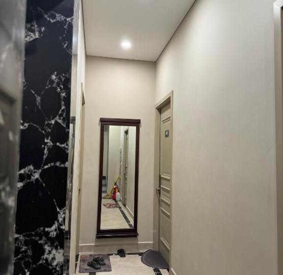 تختخواب و صبحانه Tropical Homestay