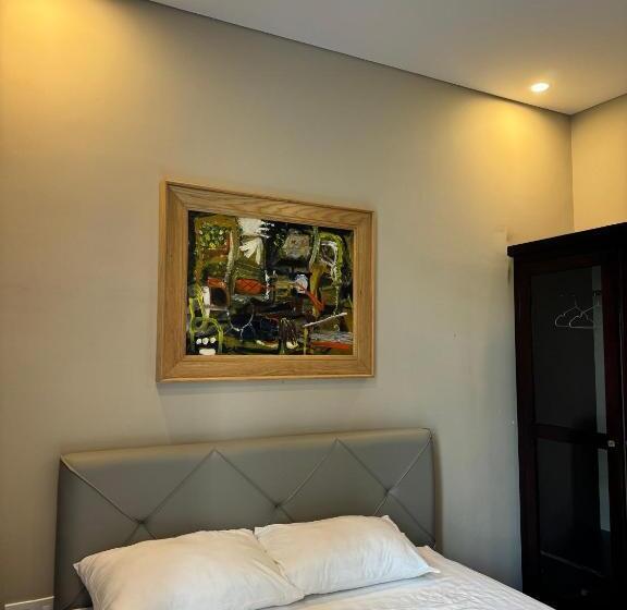 تختخواب و صبحانه Tropical Homestay