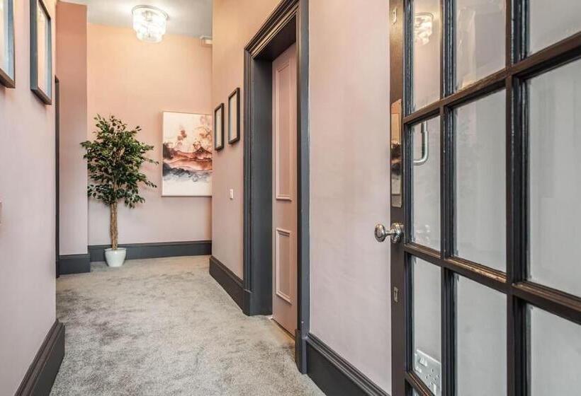 Boutique Home Stay Bliss Studio