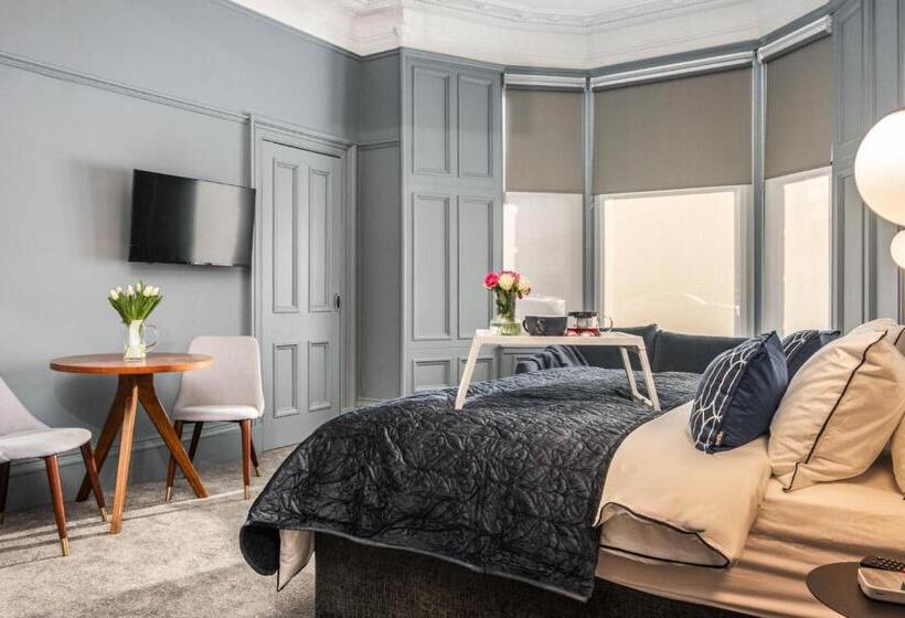 Bluebell Studio Glasgow Airport