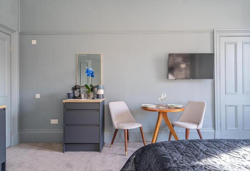 Bluebell Studio Glasgow Airport