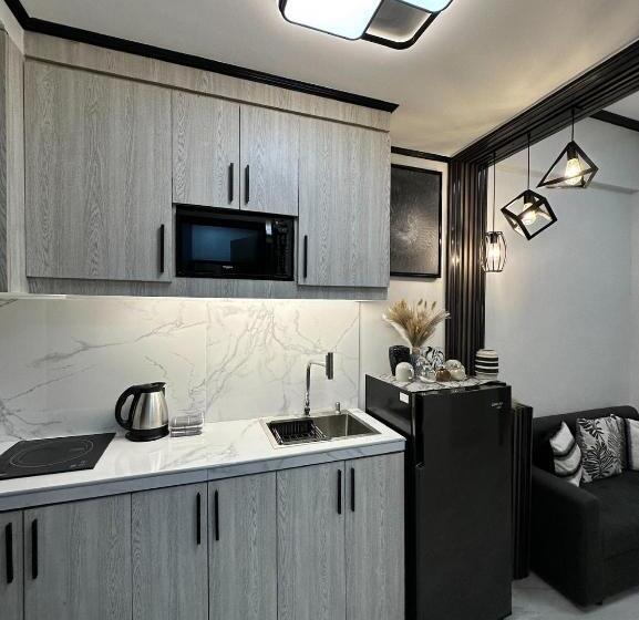 Condominium Paranaque Aesthetic Vibes! Airport