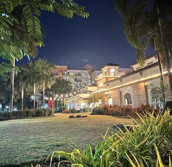 Condominium Paranaque Aesthetic Vibes! Airport