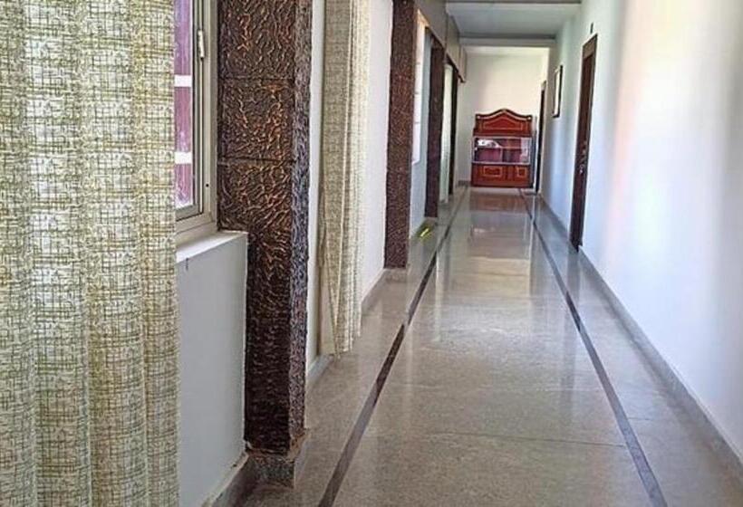 Fabhotel Prime Jvs Beauty Green Resorts