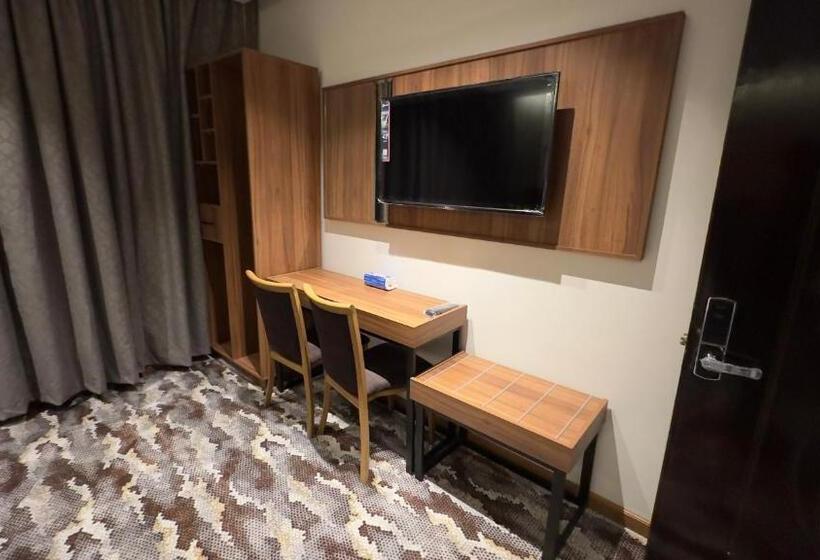 فندق ملتزم الكرم