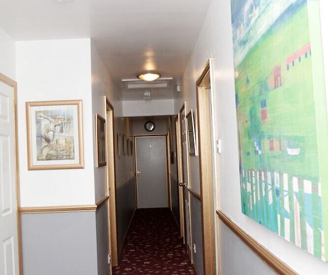 בית מלון כפרי 4 Sisters Inn