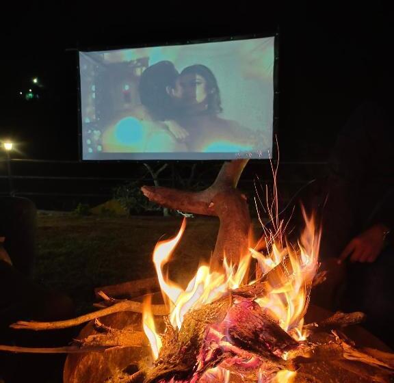 בית מלון כפרי Chill Stops Rishikesh Titos