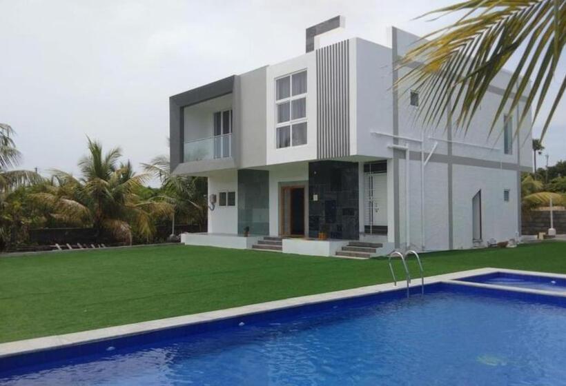 Отель Coastal Heaven Koovathur