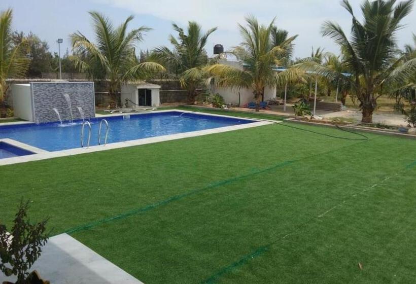 Отель Coastal Heaven Koovathur