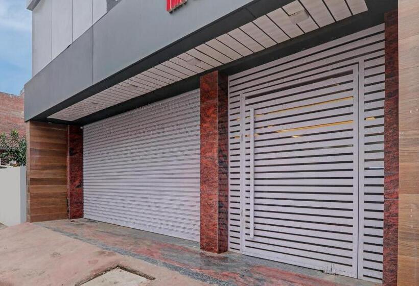 酒店 Collection O Mitra Inn