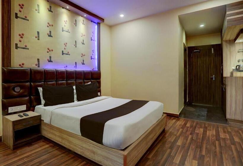 فندق Queens Resort