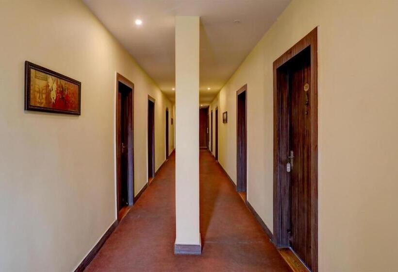 فندق Queens Resort