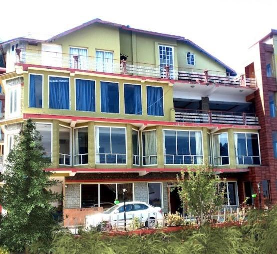 فندق Crowned Residency