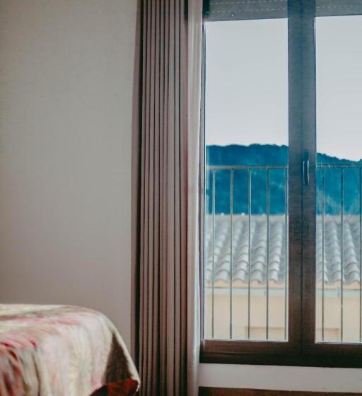 호텔 Hostal Restaurant Mussons Vins