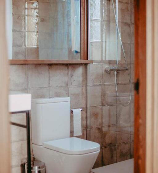 호텔 Hostal Restaurant Mussons Vins