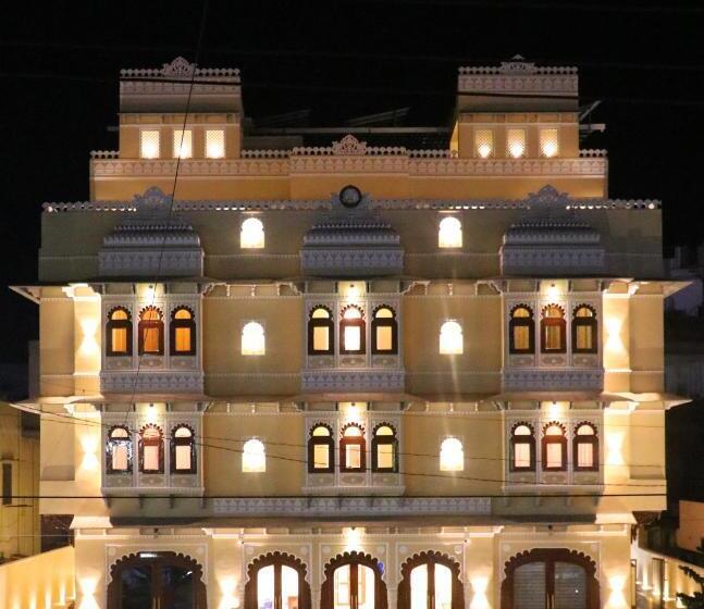 בית מלון כפרי Fort Padmawati