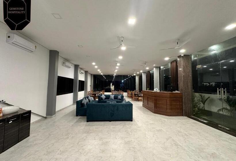 فندق Golden Pearl Resort By Gemstone Hospitality