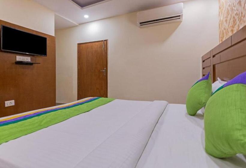 Отель Green View Palace