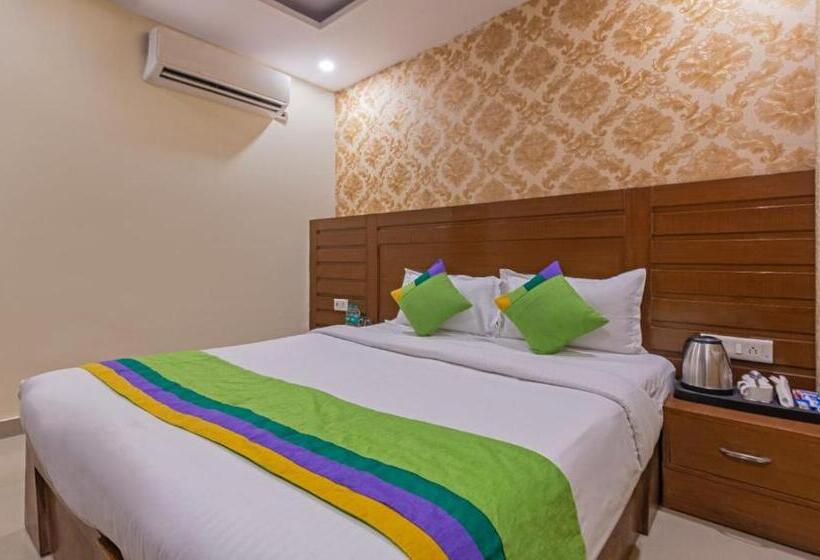 Отель Green View Palace