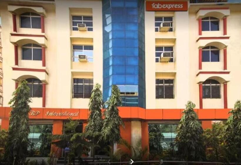 호텔 Grg R P International Patna