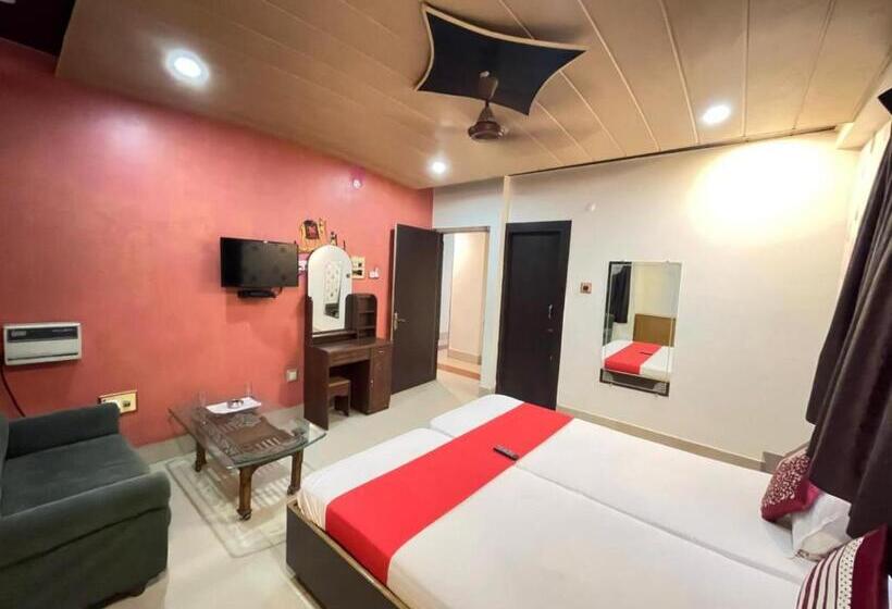 호텔 Grg R P International Patna